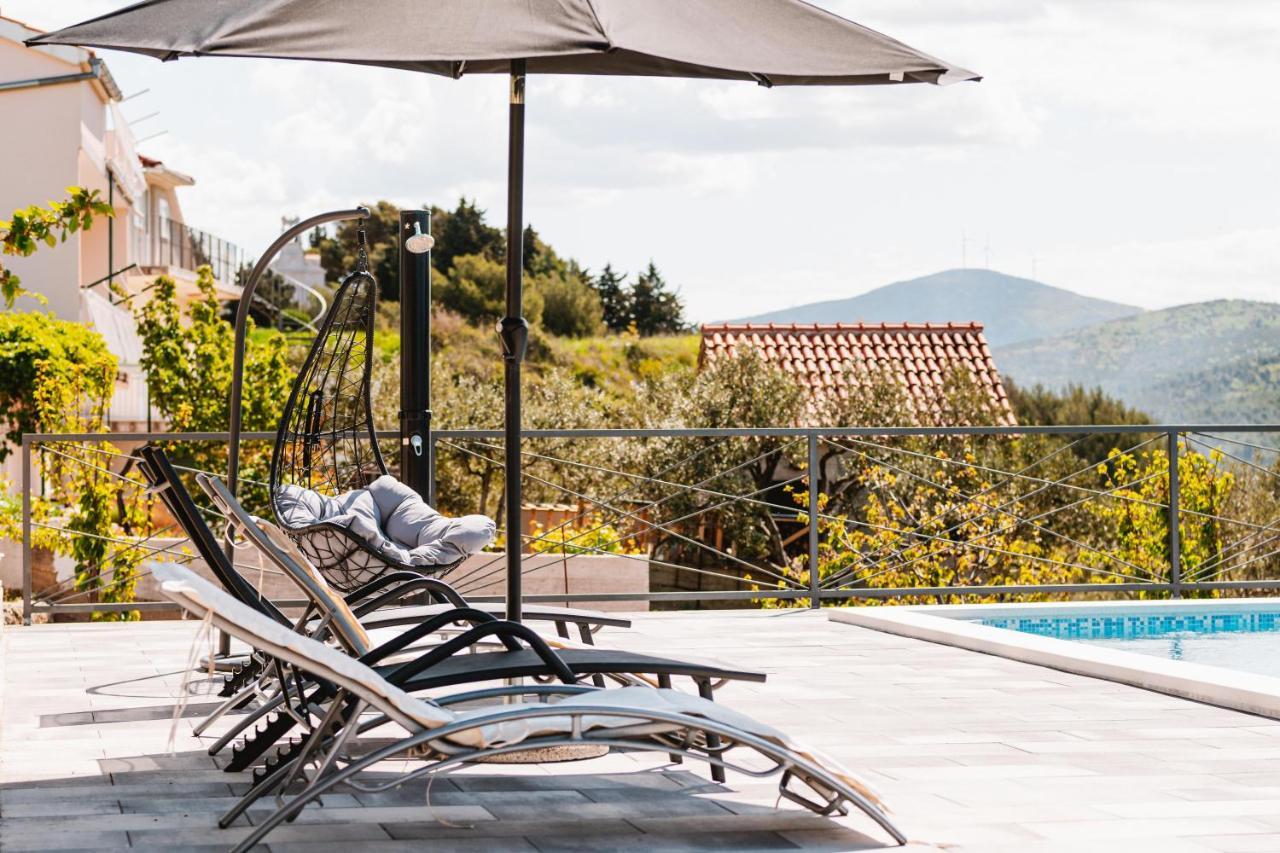 Guest House "The View" - With A Pool Donje Polje エクステリア 写真