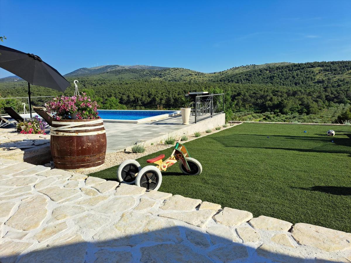 Guest House "The View" - With A Pool Donje Polje エクステリア 写真